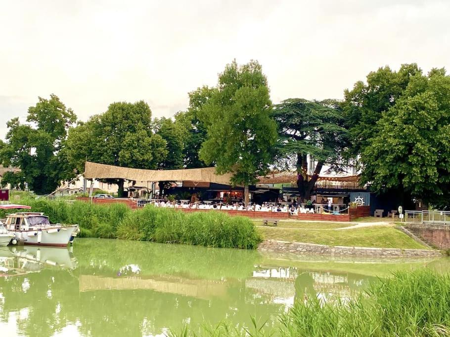 Voyage Au Canal - Parking Clim Netflix Amazon Montauban Extérieur photo